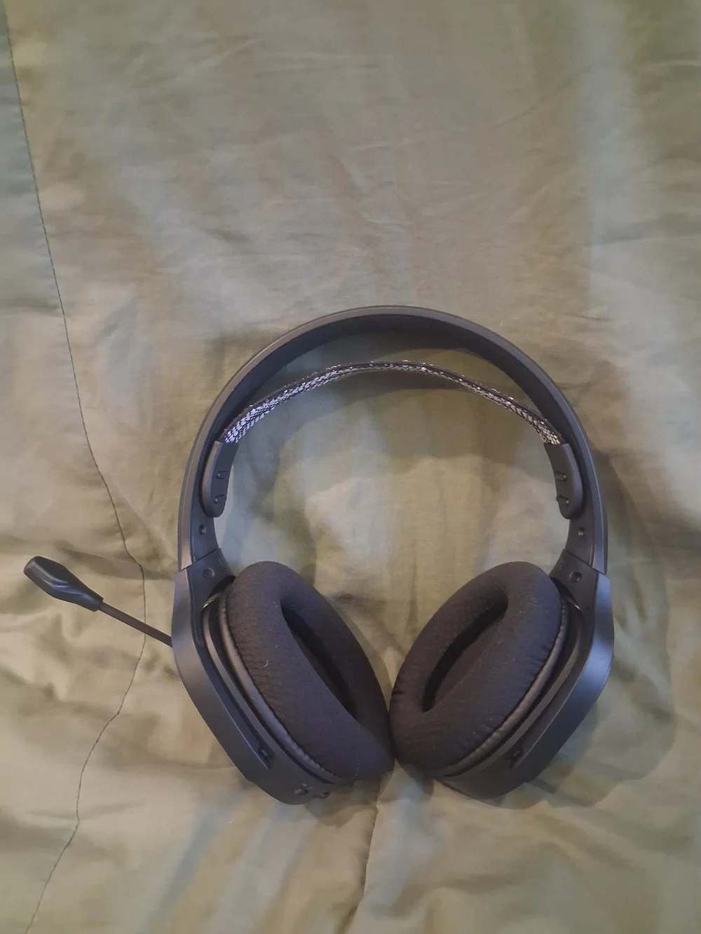 HyperX Cloud Jet Dual Wireless Gaming Headset for PlayStation 4, PlayStation 5